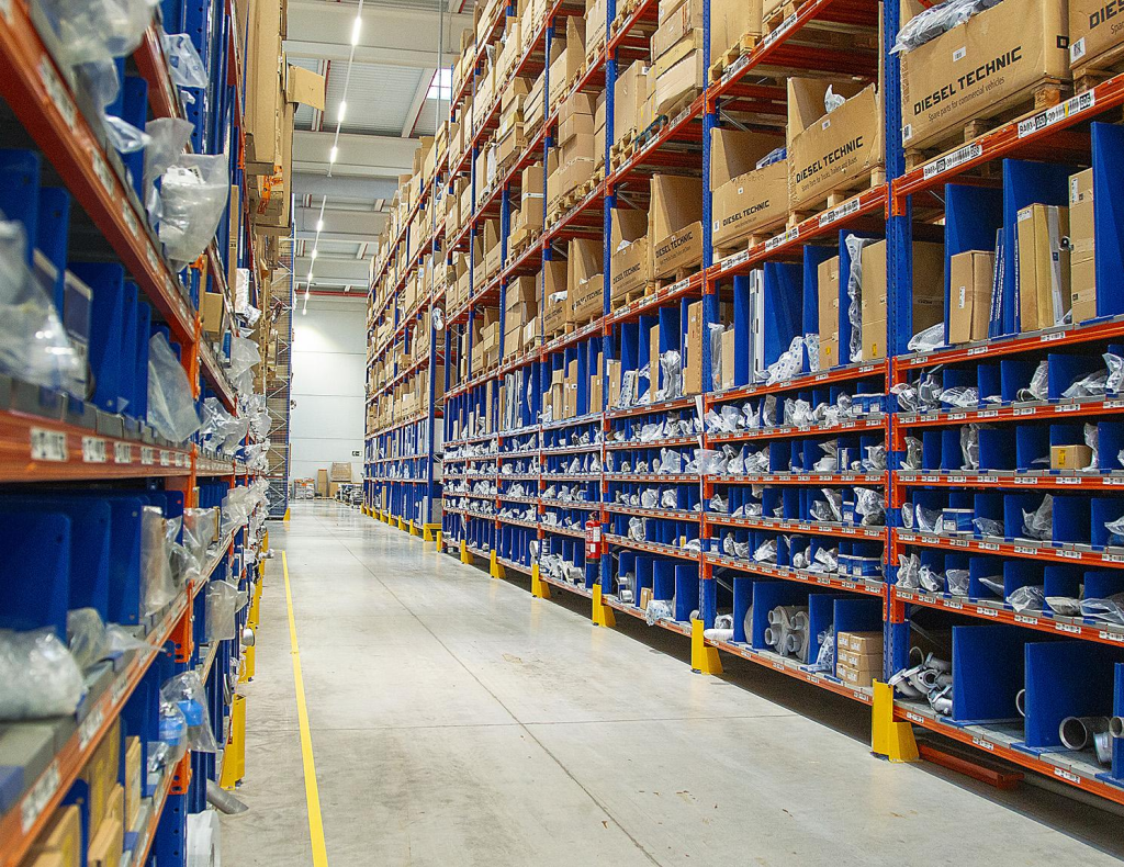 Truck Parts Inventory Management Tips for Distributors and Workshops